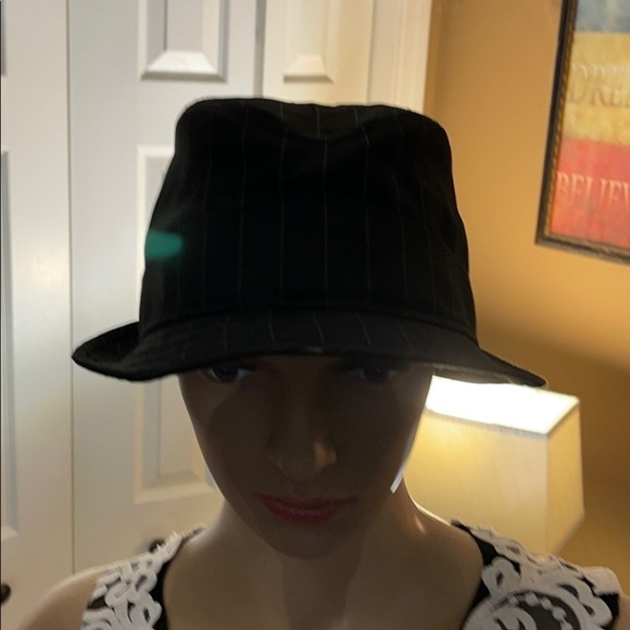 Black rivet fedora hat Q4 - Picture 5 of 6